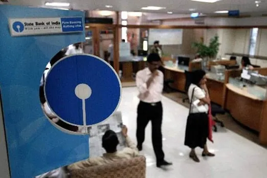 SBI Clerk Recruitment 2020 bank announces 8000 vacancies know details eligibility and pay scale