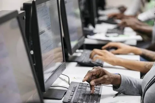IT Sector Outlook: देशी आईटी कंपनियों पर बरस रहा है विदेशी निवेशकों का पैसा, जानें क्या होगा FII का अगला दांव