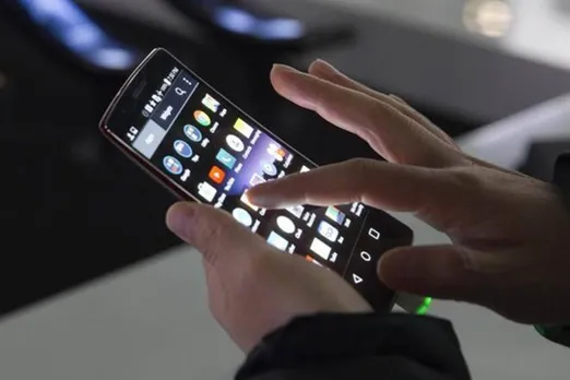 smartphone sale increased in india by 42 percent in october with Xiaomi taking lead