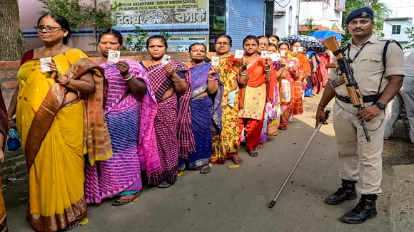 West Bengal, Panchayat elections, West Bengal poll violence, Panchayat elections Repolling, पश्चिम बंगाल पंचायत चुनाव, पश्चिम बंगाल चुनावी हिंसा, पश्चिम बंगाल के 19 जिलों में फिर से मतदान, पश्चिम बंगाल के 600 से ज्यादा बूथों पर फिर से मतदान, ममता बनर्जी, तृणमूल कांग्रेस, बीजेपी, कांग्रेस, Mamata Bannerjee, TMC, BJP, Congress, State Election Commission, राज्य निर्वाचन आयोग, SEC