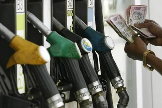 Petrol, Diesel Prices: पेट्रोल-डीजल की कीमतों में कटौती, फटाफट चेक करें अपने शहर का भाव