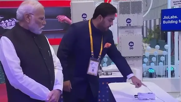 PM Modi at the India Mobile Congress