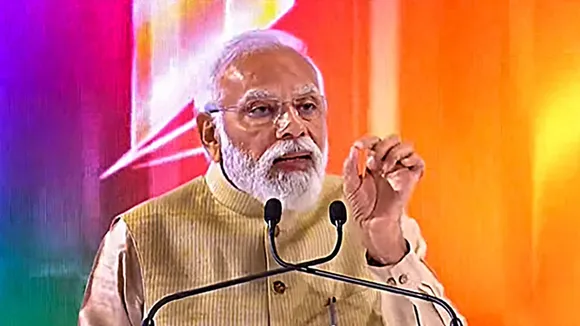 PM Modi Joke Controversy, PM Modi cracks suicide joke, पीएम मोदी चुटकुला विवाद, पीएम मोदी ने सुनाया आत्महत्या पर चुटकुला, राहुल गांधी, प्रियंका गांधी, कांग्रेस, अरविंद केजरीवाल, मनोज झा, Rahul Gandhi, Priyanka Gandhi, Congress, Manoj Jha, Arvind Kejriwal, AAP, RJD