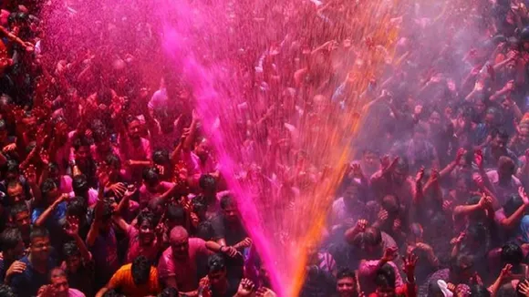 Holi 2023: 7 या 8 मार्च, कब है होली, रंग और गुलाल के त्योहार का क्या है महत्व, सेफ्टी टिप्स