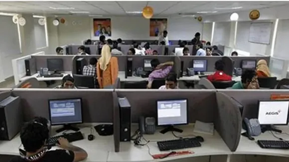 Service Sector Growth: देश के सर्विस सेक्टर ने पकड़ी रफ्तार, 6 महीने के हाई पर पहुंची ग्रोथ, रोजगार के मौके बढ़े