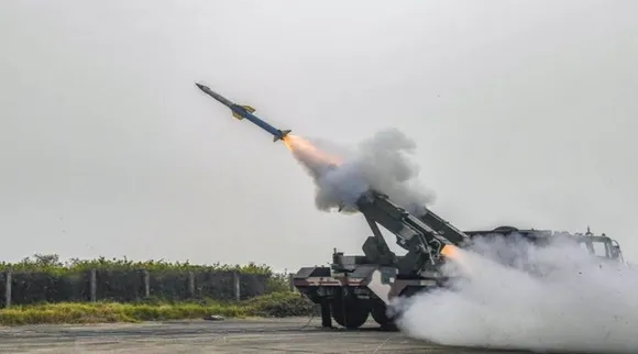 Defence Stocks: सरकार के स्वदेशी थीम से इन डिफेंस शेयरों की बढ़ेगी चमक, पोर्टफोलियों को देंगे सुरक्षा, साथ ही कराएंगे कमाई