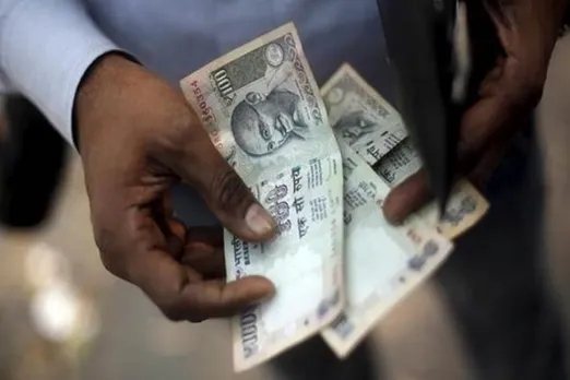 DA hike for central employees: केंद्रीय कर्मचारियों को दिवाली का तोहफा, महंगाई भत्ता 3% बढ़ा