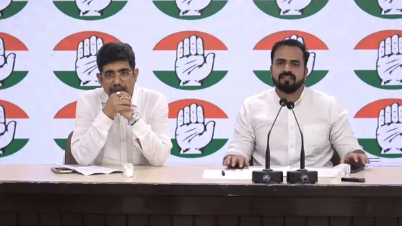 Congress slams BJP, ex-Uttarakhand CM Trivendra Singh Rawat, Trivendra Singh Rawat terms Nathuram Godse patriot, Mahatma Gandhi's assassin Nathuram Godse, Narendra Modi, Rahul Gandhi, BJP, कांग्रेस, बीजेपी, नरेंद्र मोदी, राहुल गांधी, त्रिवेंद्र सिंह रावत, नाथूराम गोडसे, महात्मा गांधी, महात्मा गांधी का हत्यारा