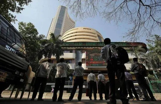 share market today 10 december live updates IN HINDI sensex nifty rupee vs dollar reliance voda idea airtel hcl Bajaj Electricals infosys Go Fashion India stocks in focus Metro brands IPO open today MapMyIndia IPO Shriram Properties
