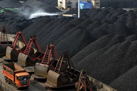 Coal India के शेयरों में एक महीने में 27% की रैली, 52 हफ्ते के शिखर पर पहुंचे इस शेयर में अभी और कितनी हो सकती है कमाई?