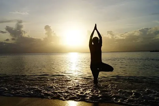 International Yoga Day: कमाई भी करा रहा है योग, पॉपुलर हो रहे हैं इससे जुड़े बिजनेस