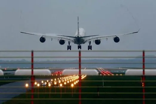 Air India और IndiGo सैलरी में करेंगी कटौती! कोरोना वायरस से एयरलाइन कंपनियों को बड़ा झटका