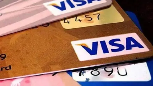 Credit card or Debit card: दोनों के अपने अलग फायदे हैं, लेकिन इन बातों का ध्यान रखना है जरूरी
