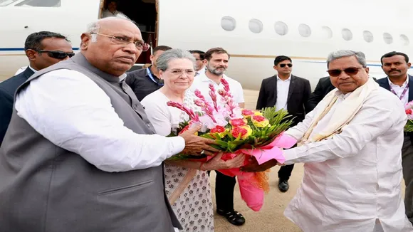 Sonia Gandhi, Rahul Gandhi, Mallikarjun Kharge, Bengaluru, Opposition Meeting, NDA, UPA, सोनिया गांधी, राहुल गांधी, मल्लिकार्जुन खरगे, बेंगलुरु, एनडीए, यूपीए