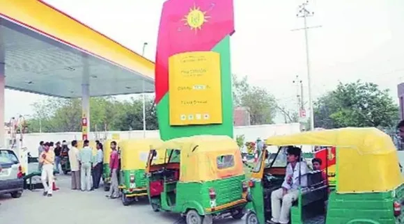 CNG Price Hike: महंगाई का डबल डोज, PNG के बाद अब सीएनजी भी महंगी, 2.5 रुपये बढ़ी कीमत
