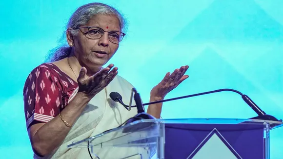 भारतीय कंपनियों की सीधी लिस्टिंग, निर्मला सीतारमण, भारतीय कंपनियों की विदेशों में लिस्टिंग, वित्त मंत्री का बड़ा एलान, Direct overseas listing for Indian companies, Finance Minister Nirmala Sitharaman, International Financial Services Centre (IFSC) Ahmedabad, Indian companies accessing foreign funds, Direct listing on foreign exchanges, Covid relief package, Indian companies listing on IFSC,