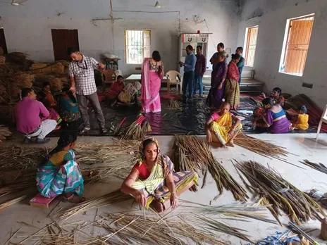 brooms-hill-tribal-odisha-supervision-30stades