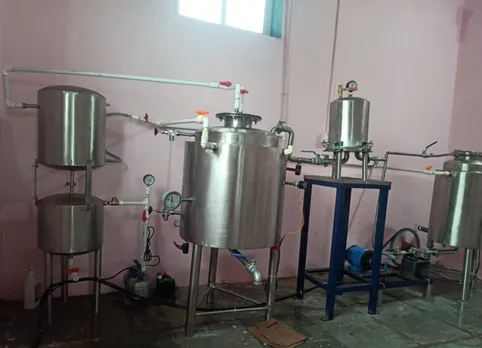 rohini-patil-forest-honey-filtering-unit-30stades
