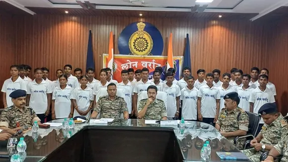 Chhattisgarh Dantewada 37 Naxals execute submission zxc