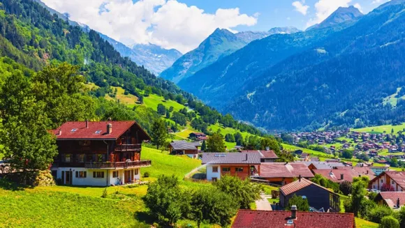 Mawlynnong tour package