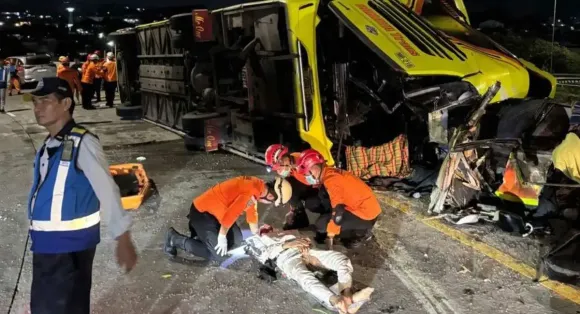 Indonesia-Bus-Accident
