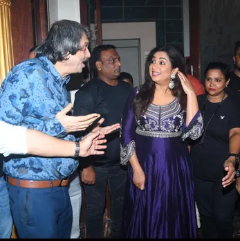 Shreya Ghoshal greets sr journalist Chaitanya Padukone