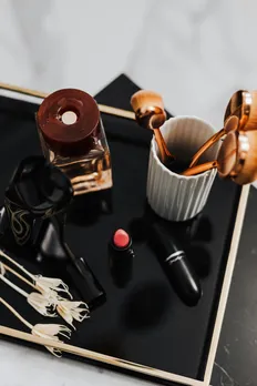 pexels-karola-g-4938192