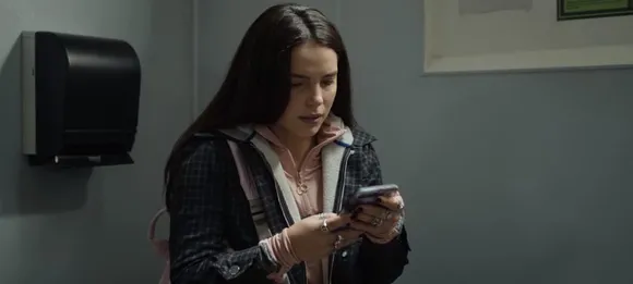 MV5BMzYzNGQwMWQtYTA4Yy00MjNhLWI4NzItNTg4ZjNjOTlkMmNlXkEyXkFqcGc@._V1_FMjpg_UX1349_