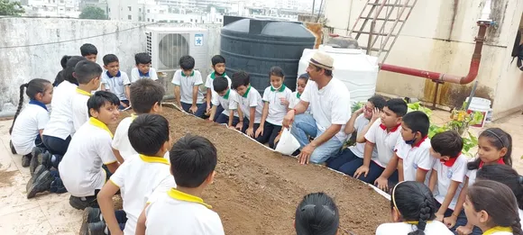 Hitarth Pandya teaching