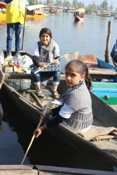 Teenager writes to  'Leaders of India' to save Dal Lake