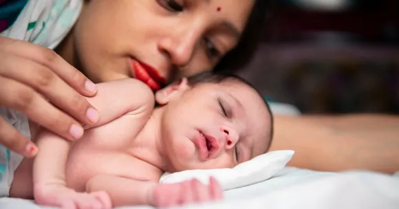 Simple rhythms and a familiar voice form a natural soothing system that supports relaxed sleep.