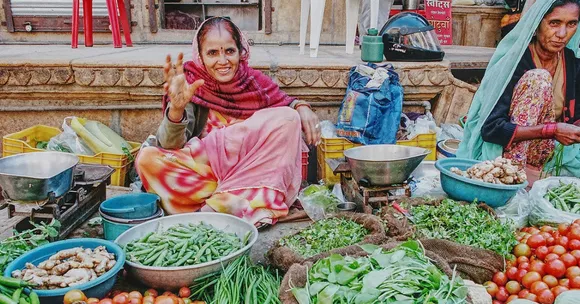 sustainable winter market shopping