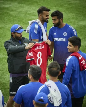 Jadeja Man U: ম্যানচেস্টারের জার্সি পেয়ে আবেগপ্রবণ জাডেজা