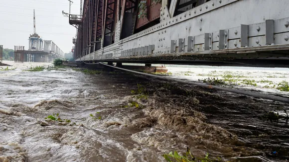 Local Samosa FI northindiafloods