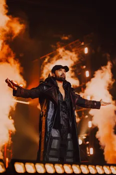 Himesh Reshammiya Turns the Stadium into a Nightclub Leaves Over 30 000 Fans Spellbound (16)