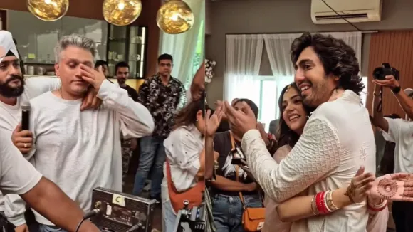 ahaan-panday-aneet-share-warm-moments-as-mohit-suri-tears-up-in-saiyaara-bts-video-213110288-16x9_0