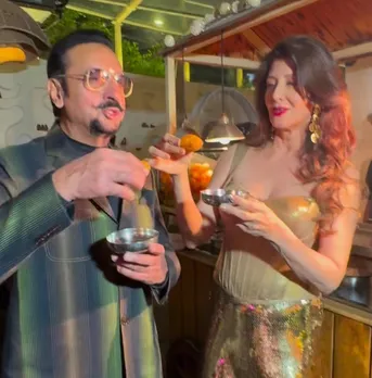 Gulshan Grover with Sangeeta Bijlani relishing pani-puri ( gol-gappa)
