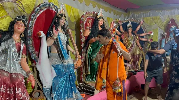 North East Delhi MP and singer Manoj Tiwari started the Kanwar Yatra (11)