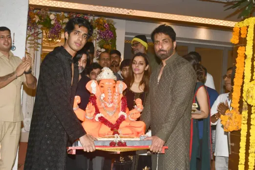Sonu-Sood-Ganpati-Visarjan-q