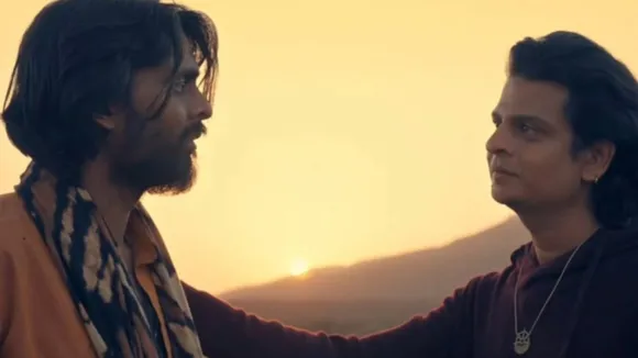 Laalo Krishna Sada Sahaayate