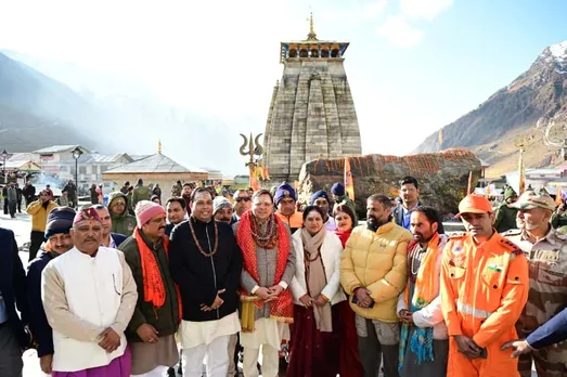 Chief Minister Pushkar Singh Dhami offering prayers at the Kedarnath temple during the winter closing ceremony.