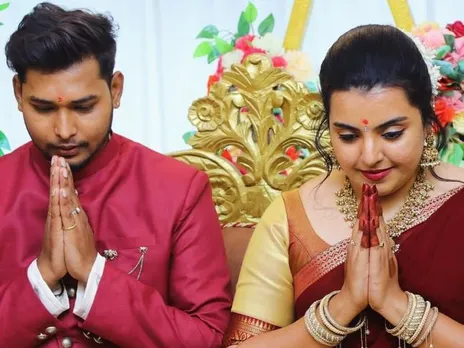 Arundhati Movie Child Artist Divya Nagesh Engagement Photos Viral (2)-1735974453