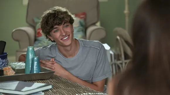 Gavin-Casalegno-Jeremiah-Fisher-The-Summer-I-Turned-Pretty