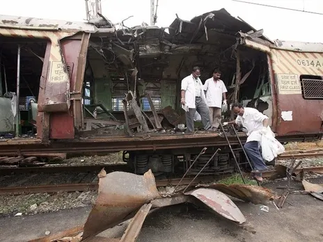 blast in train