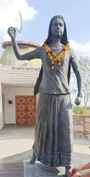 rajasthan-mai-pathyakram-se-hatayi-kalibai-bheel