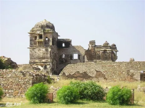 rajasthan-chittorgarh-god-ganesh-and-kuber-idols