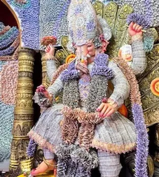 udaipur-cha-raja-ganpati-1.51-crore-decoration