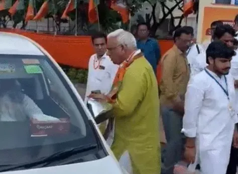 bjp-rajsthan-prabhari-radhmohan-das-agrawal-workshop-protest