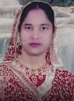 rajasthan-jaipur-karadhani-son-beats-mother-gas-cylinder-incident