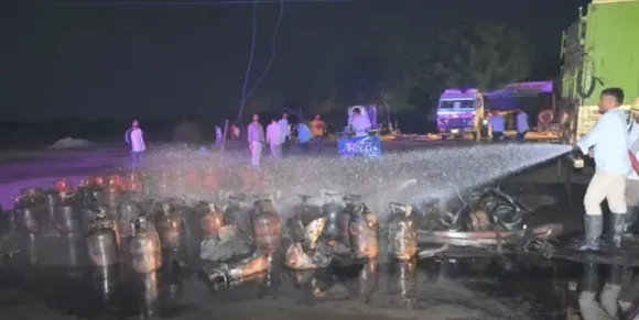 rajasthan-jaipur-ajmer-highway-chemical-tanker-lpg-cylinder-accident-2025